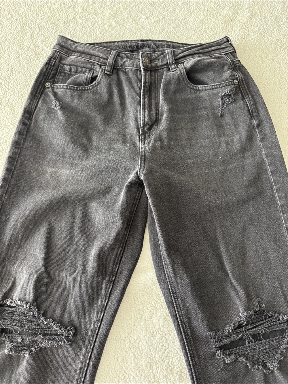 American Eagle Outfitters Women's Black Distressed Ankle Jeans